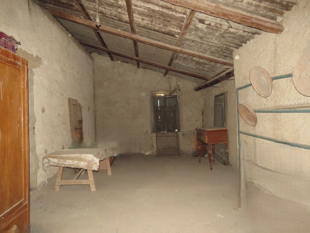 GUASILA VIA SERRENTI CASA INDIPENDENTE BILIVELLI CON CORTILE CARRABILE