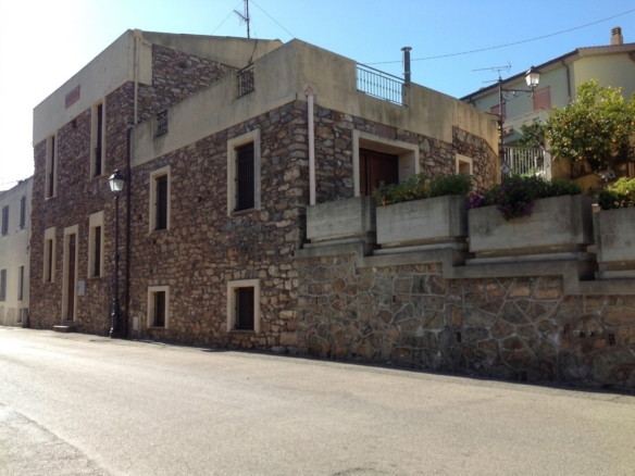 Armungia centro, suggestivo edificio storico oasi di ospitalità