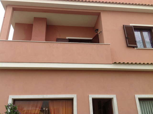 Settimo San Pietro  fabbricato con cortile carrabile per chi desidera rifinita Abitazione con comodo e funzionale  Spazio Professionale