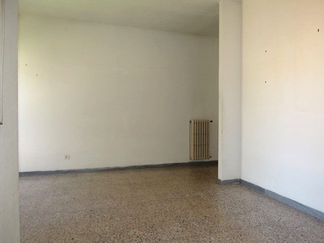 Cagliari zona Parco S. Michele quadrivano con cantina
