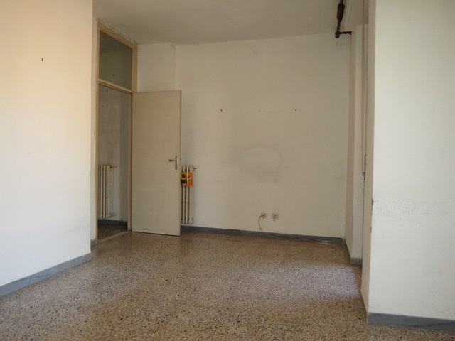 Cagliari zona Parco S. Michele quadrivano con cantina