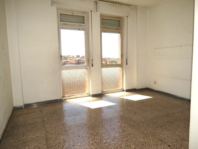 Cagliari zona Parco S. Michele quadrivano con cantina