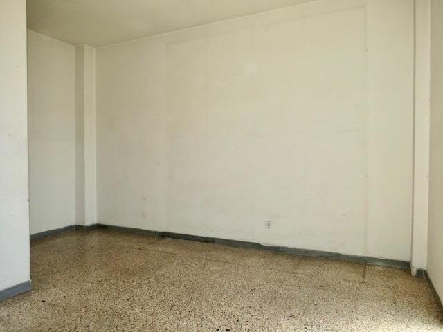 Cagliari zona Parco S. Michele quadrivano con cantina