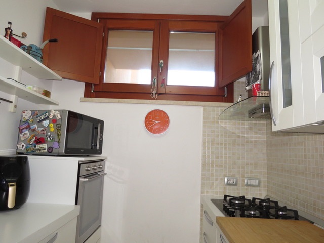 Settimo San Pietro grazioso trivano con cortile e postauto
